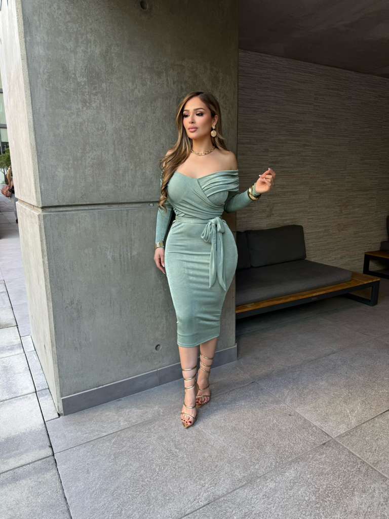 Gisselle Off Shoulder Belted Midi Dress