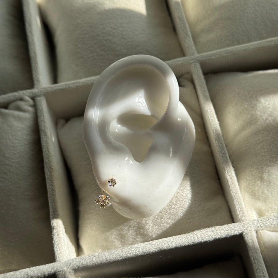 14k Gold Telephone CZ Flower Earrings