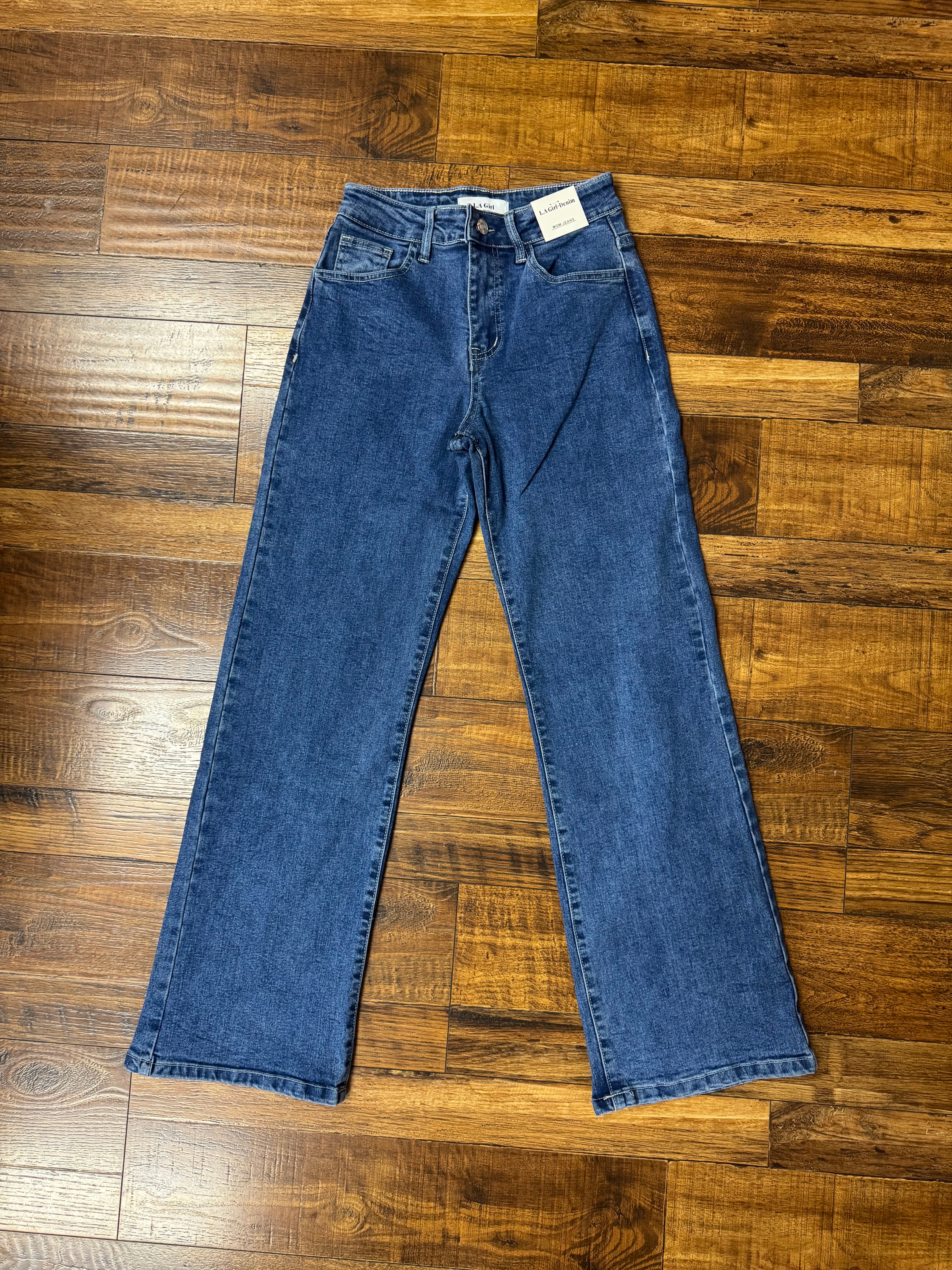 AMY LIGHT WASH MOM JEANS
