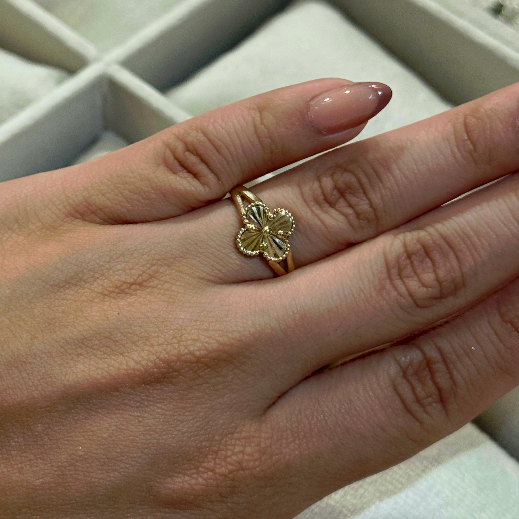 14k Gold Medium Clover Ring