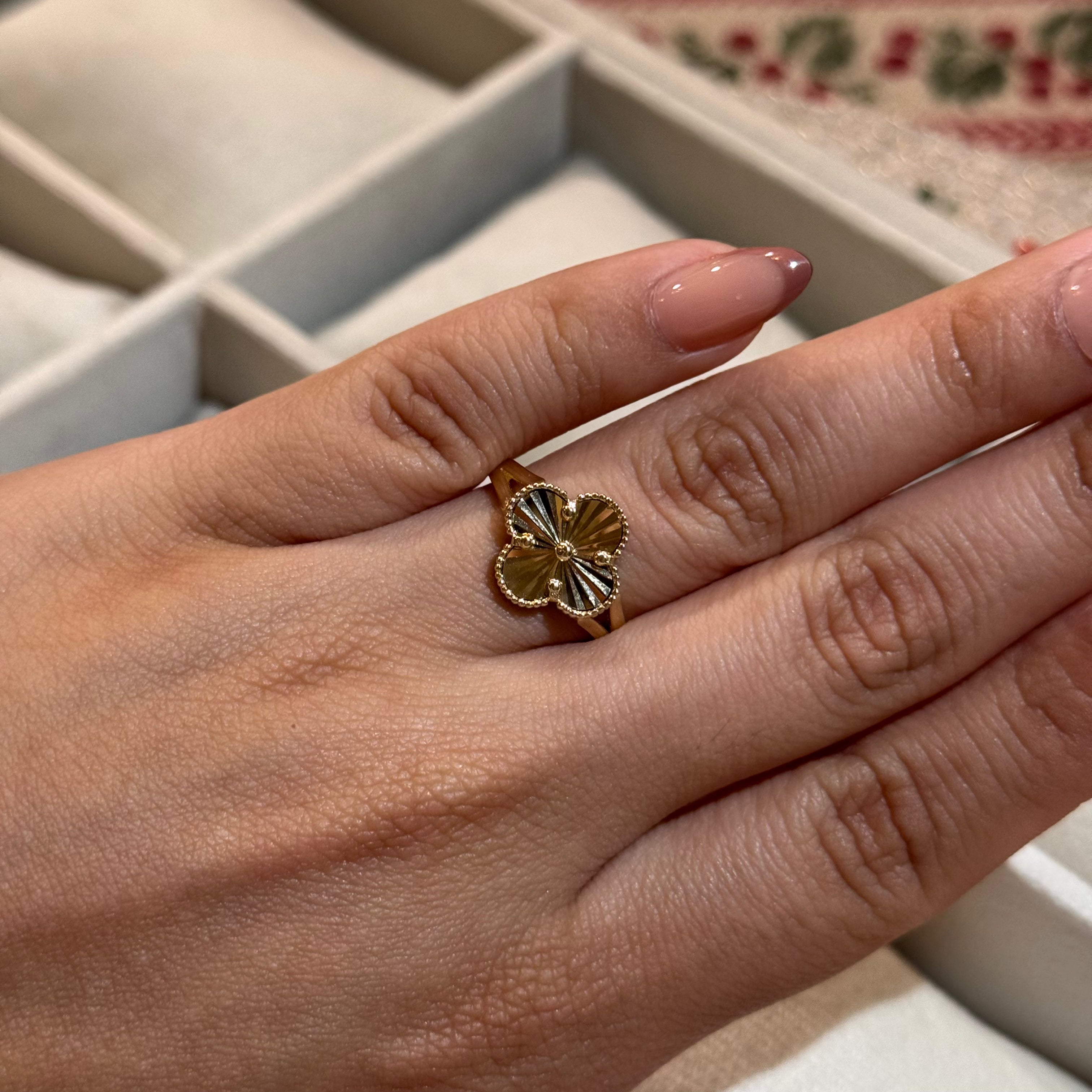 14k Gold Large Clover Ring