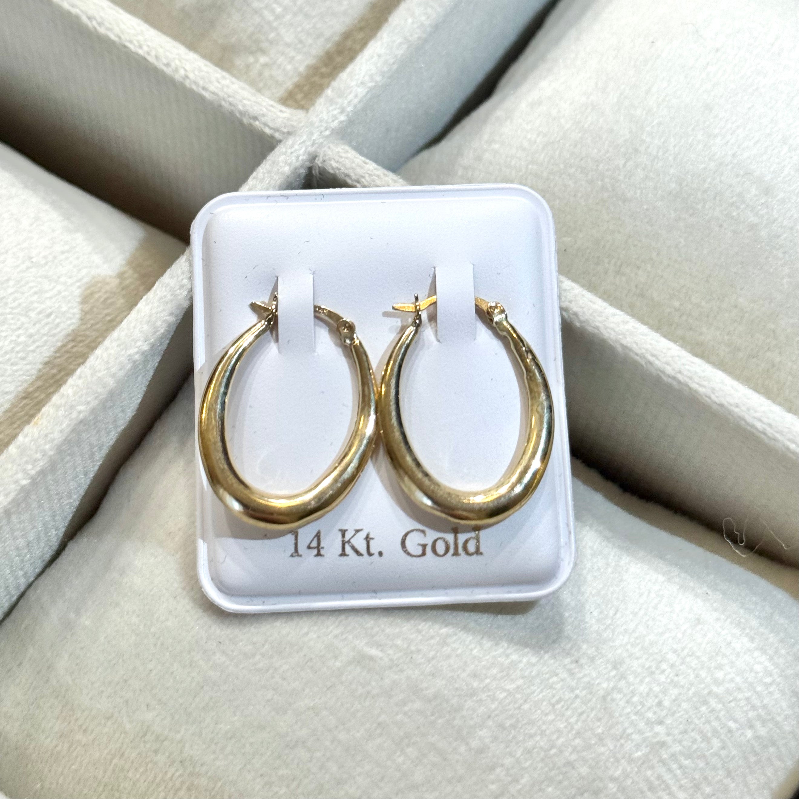 14k Gold Oval Hoop Earrings