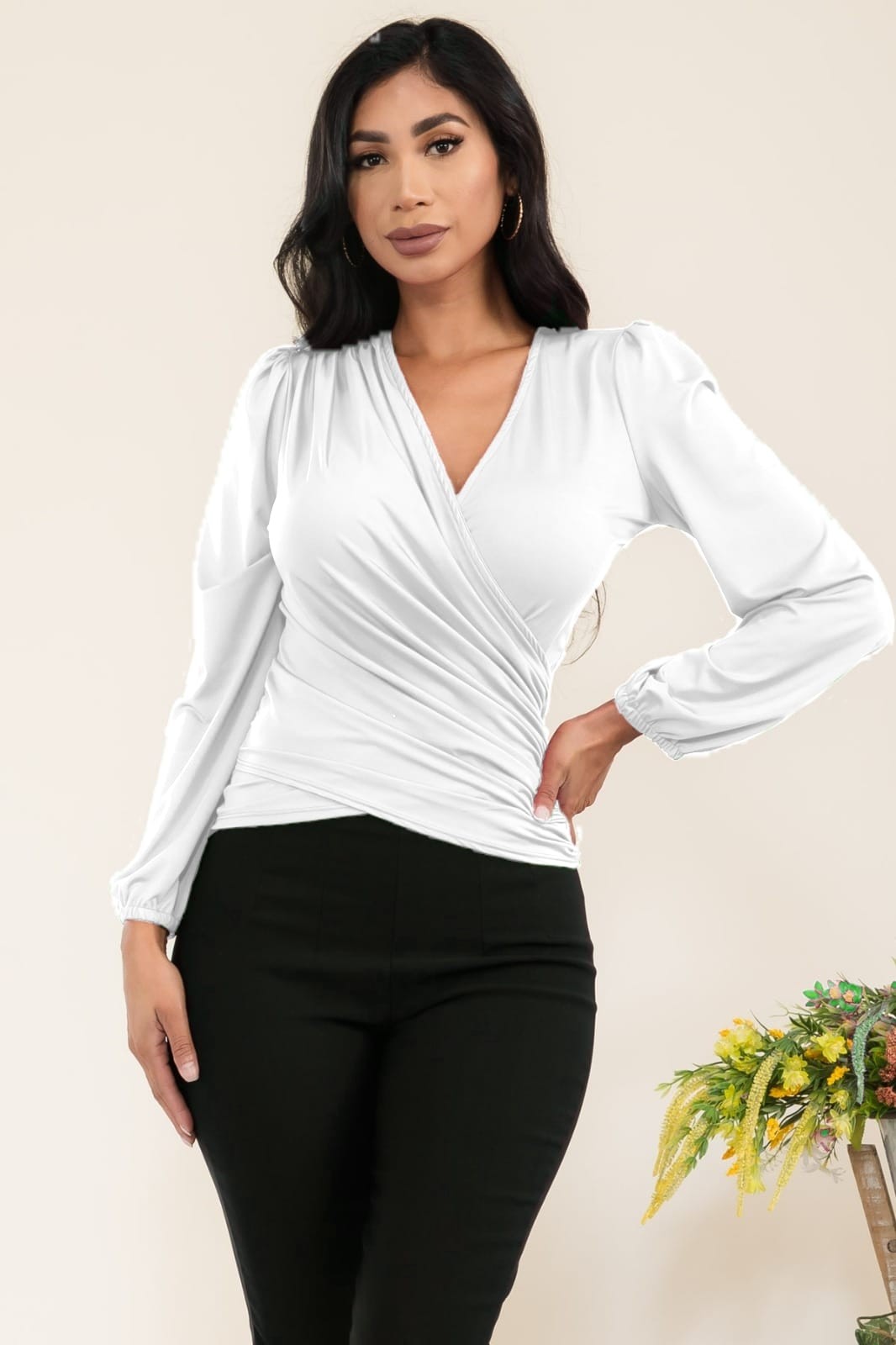 BETTY V NECK TOP