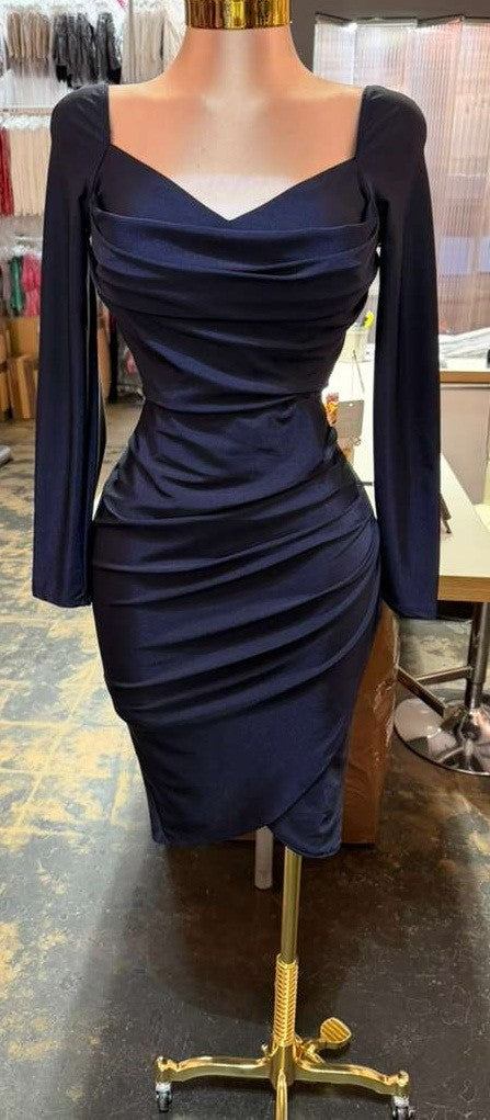 Demi Long Sleeve Sweetheart Neck Midi Dress