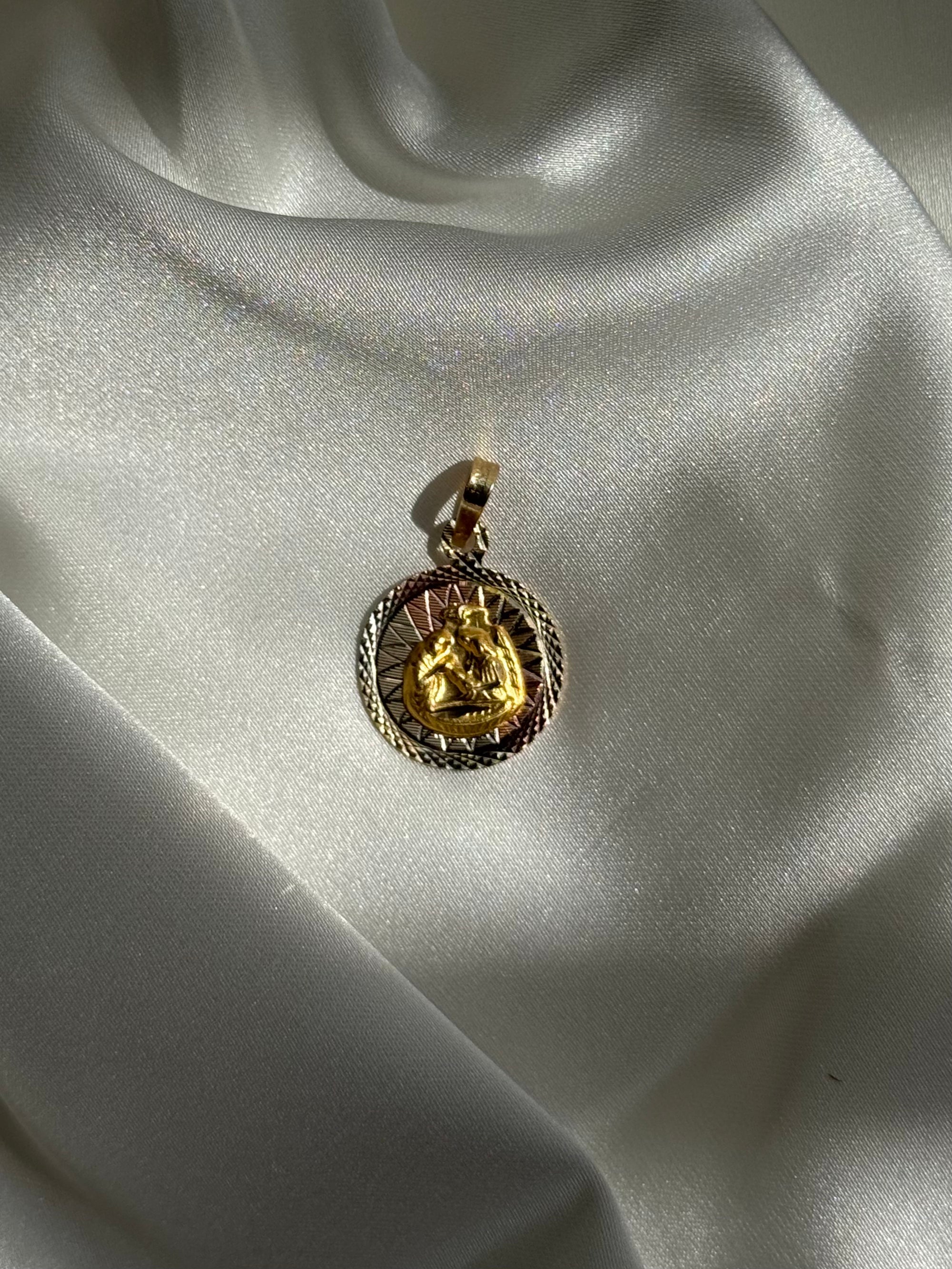 14K GOLD Bautizo Pendant